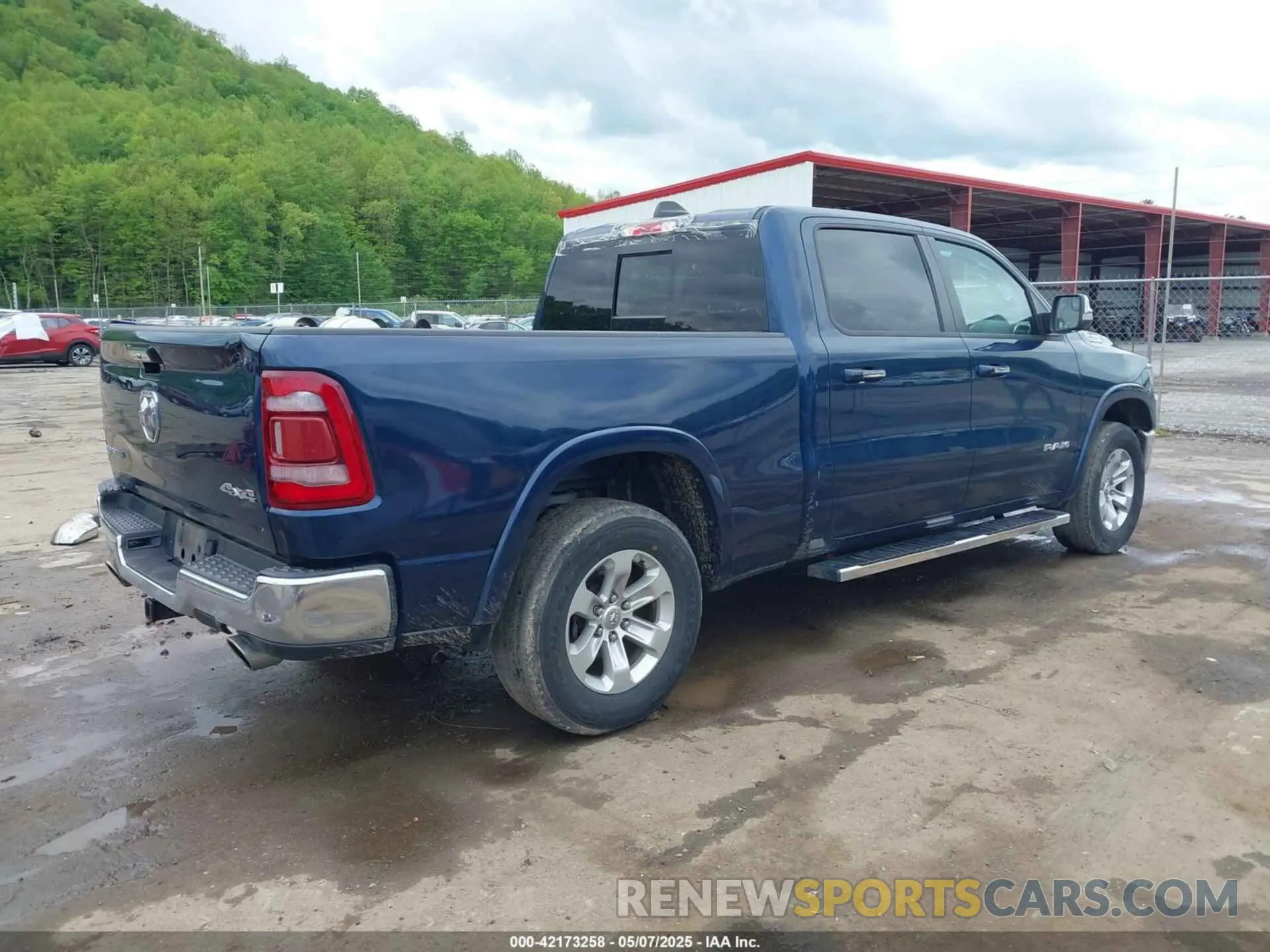 4 Photograph of a damaged car 1C6SRFRTXNN223050 RAM 1500 2022