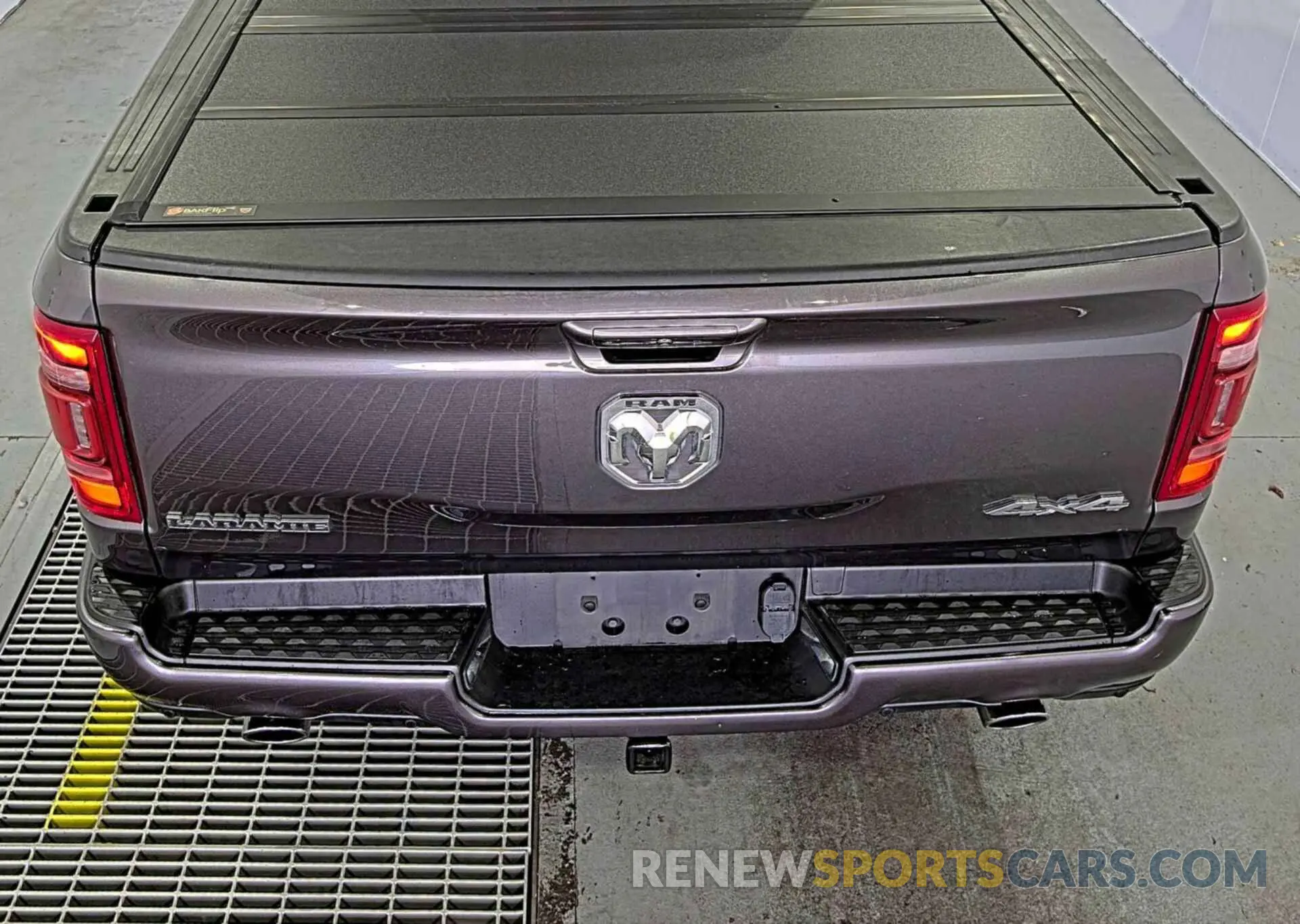 11 Photograph of a damaged car 1C6SRFRTXNN429307 RAM 1500 2022