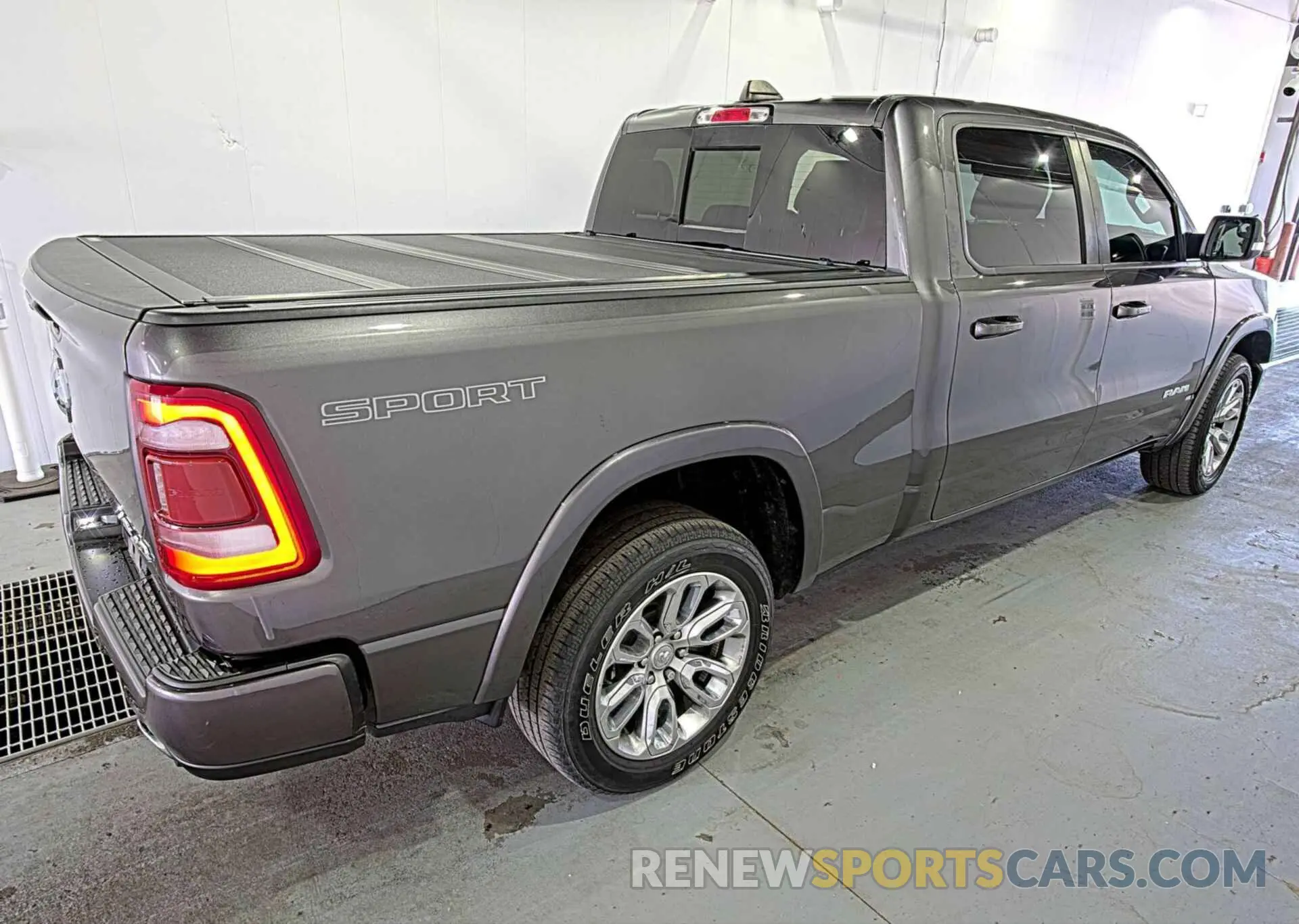 15 Photograph of a damaged car 1C6SRFRTXNN429307 RAM 1500 2022