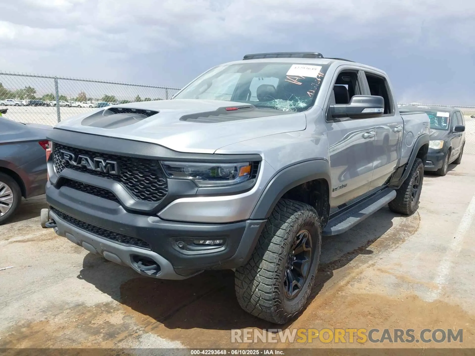 2 Photograph of a damaged car 1C6SRFU91NN370644 RAM 1500 2022