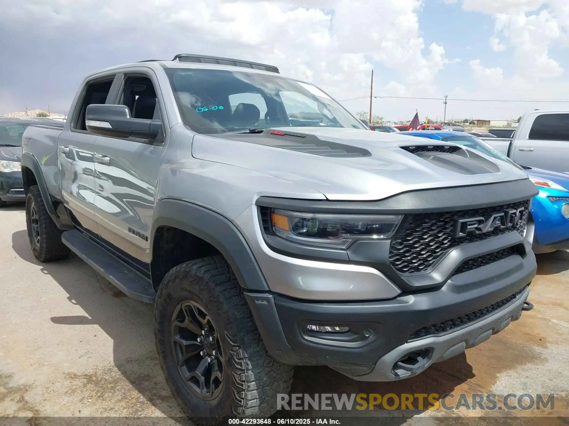 6 Photograph of a damaged car 1C6SRFU91NN370644 RAM 1500 2022