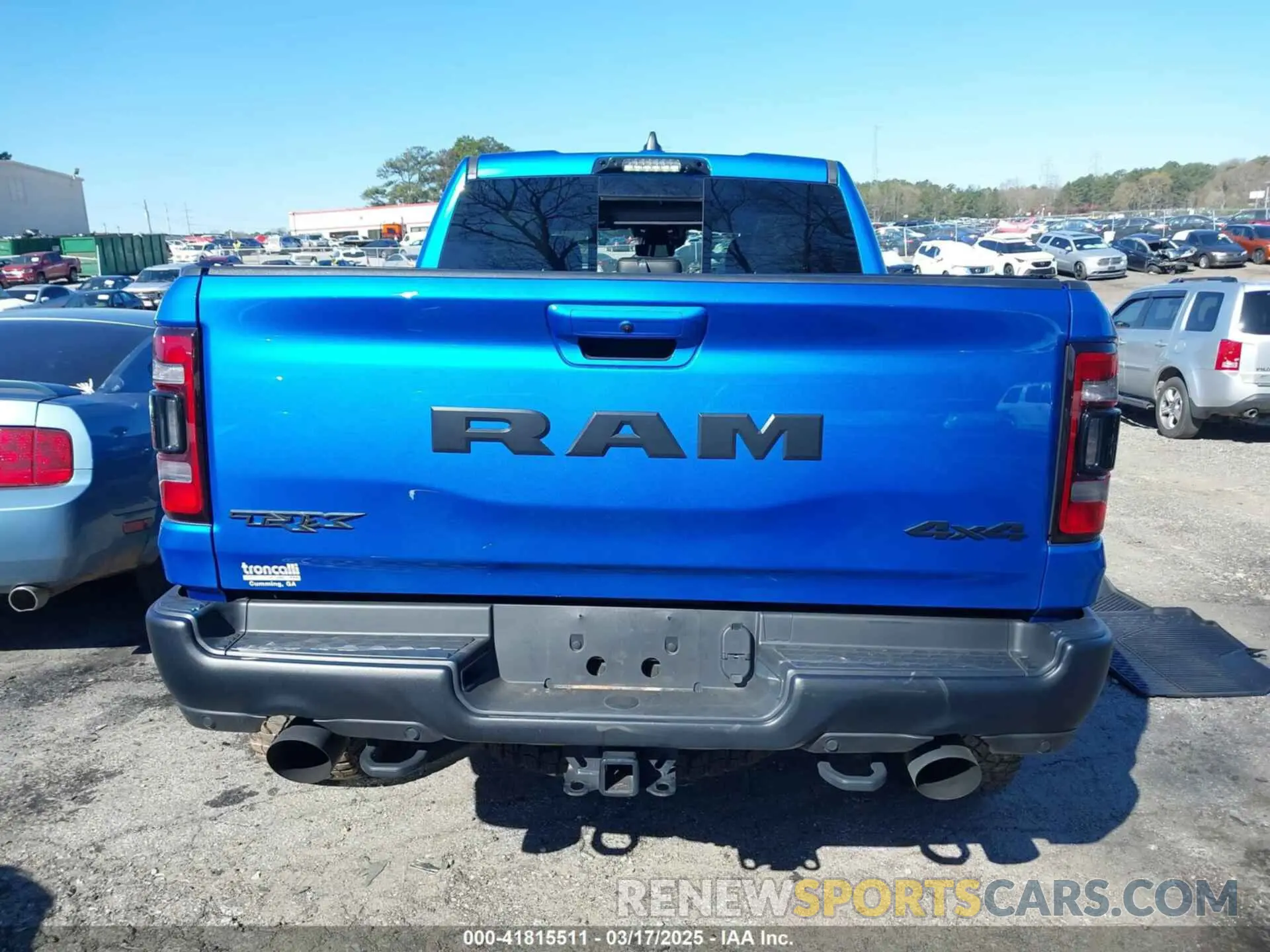16 Photograph of a damaged car 1C6SRFU92NN307018 RAM 1500 2022