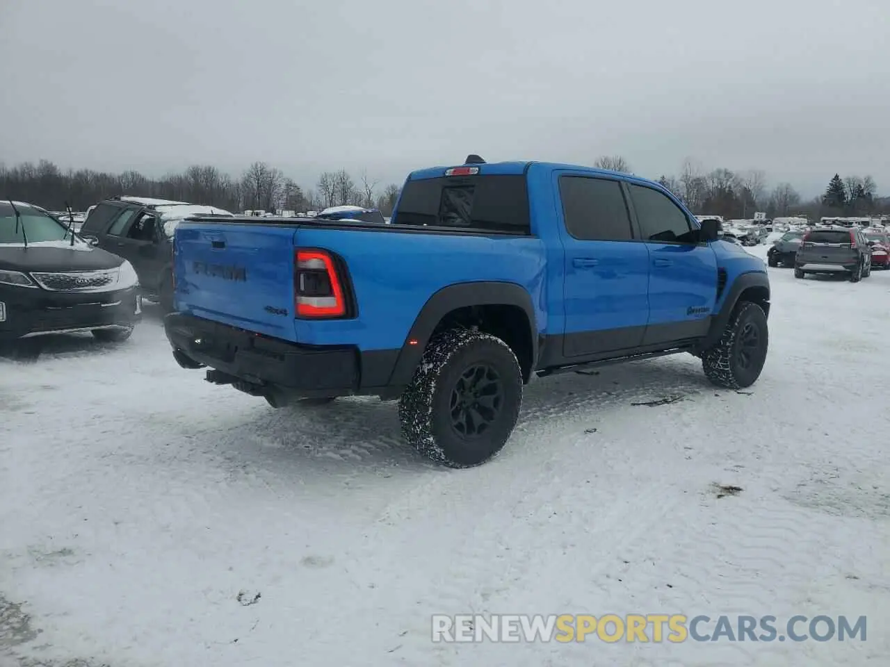 3 Photograph of a damaged car 1C6SRFU92NN346272 RAM 1500 2022