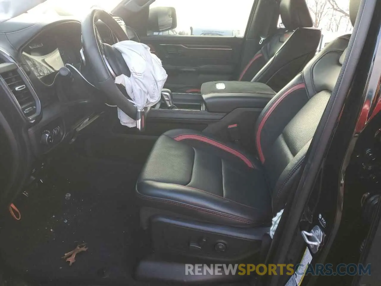 7 Photograph of a damaged car 1C6SRFU93NN252272 RAM 1500 2022