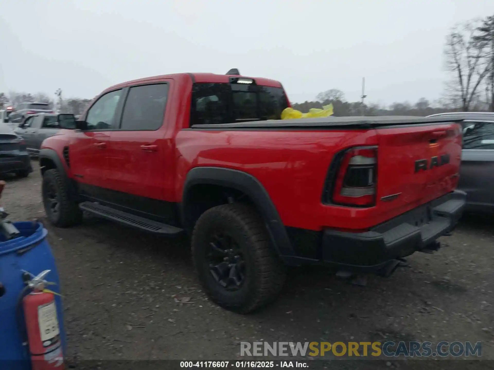 14 Photograph of a damaged car 1C6SRFU93NN415101 RAM 1500 2022