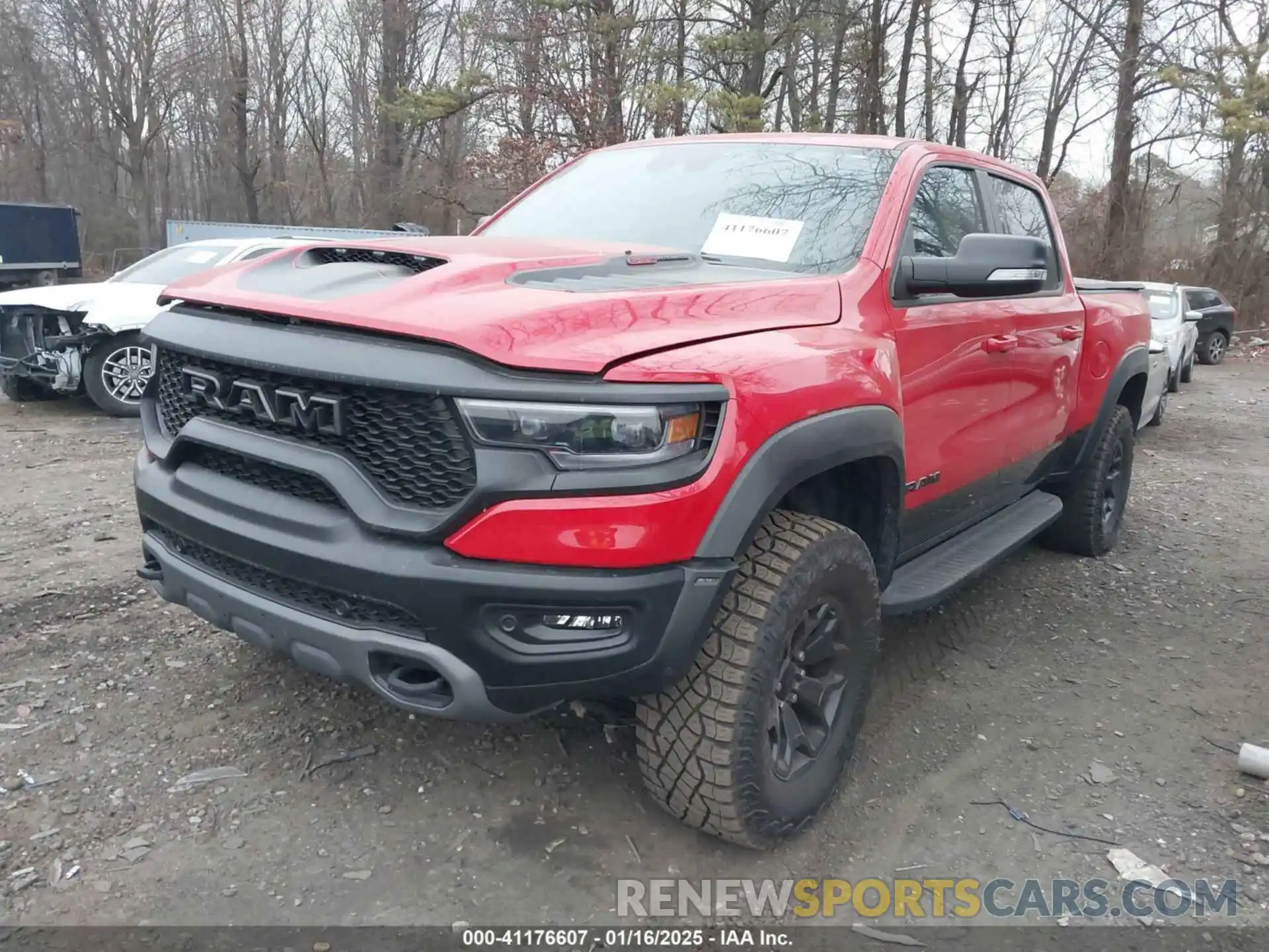 2 Photograph of a damaged car 1C6SRFU93NN415101 RAM 1500 2022