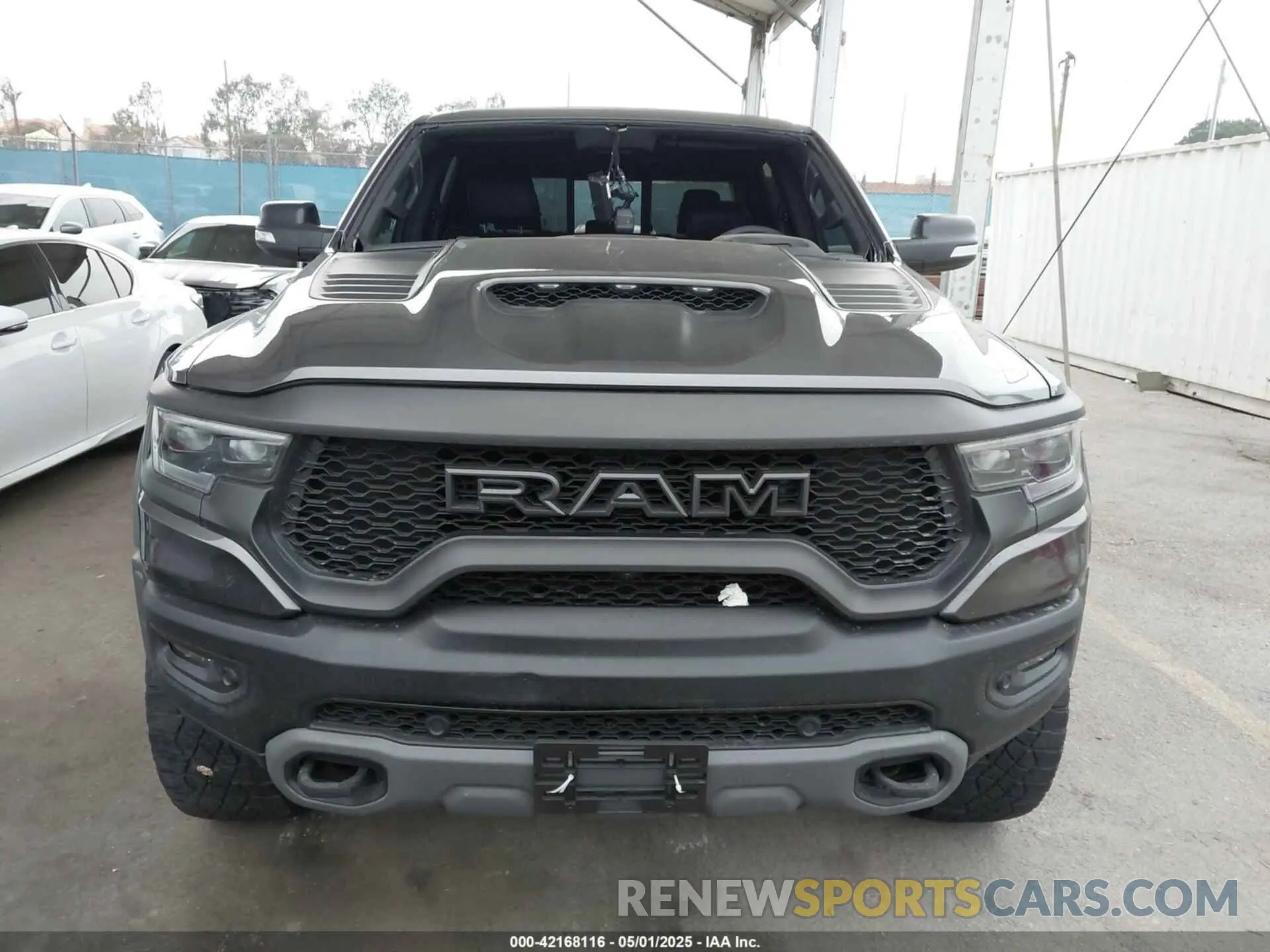 13 Photograph of a damaged car 1C6SRFU93NN415194 RAM 1500 2022