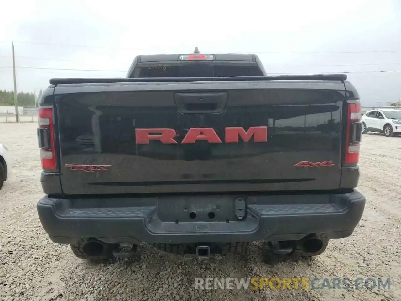 6 Photograph of a damaged car 1C6SRFU94NN116958 RAM 1500 2022