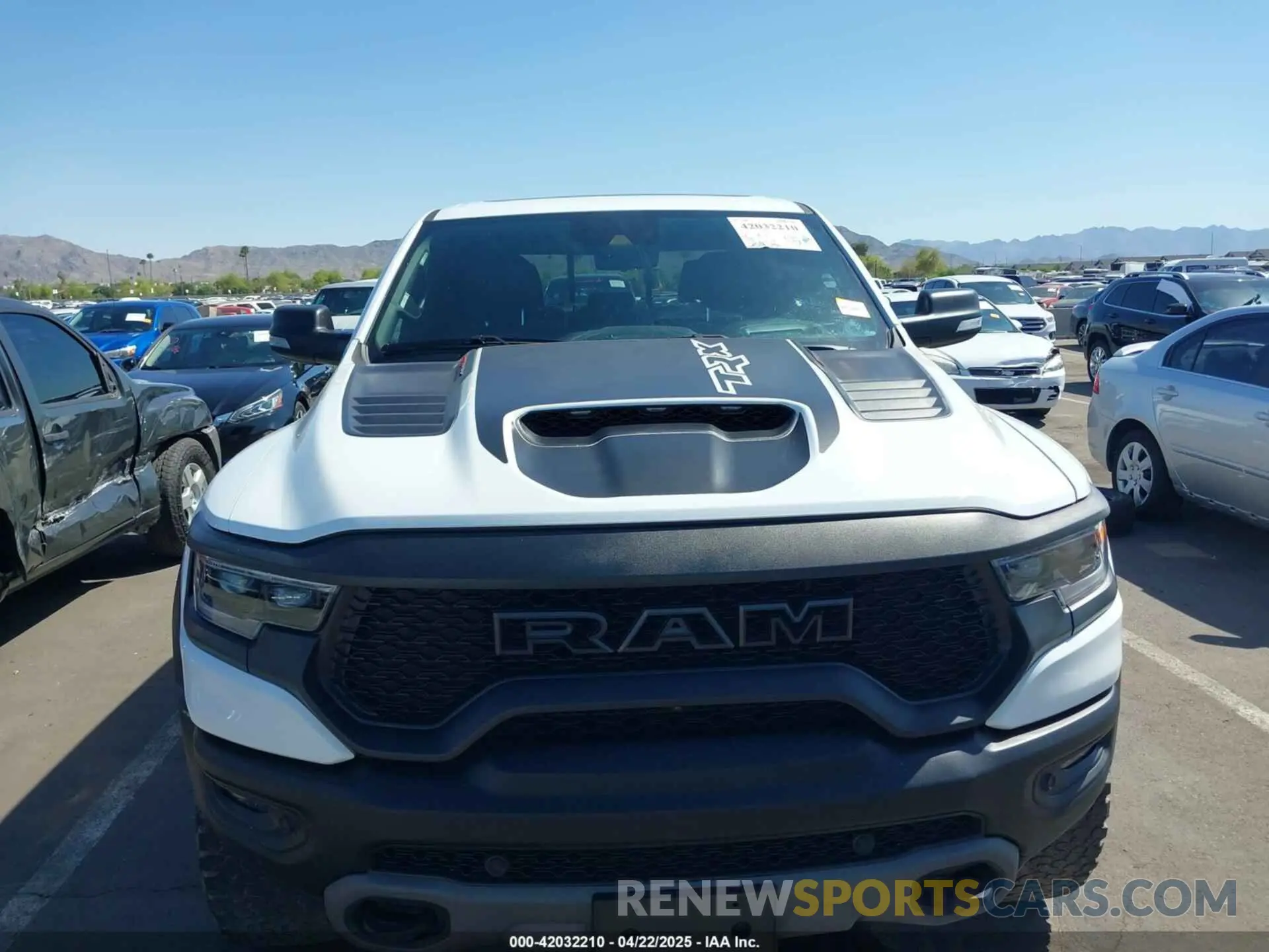 6 Photograph of a damaged car 1C6SRFU95NN245954 RAM 1500 2022