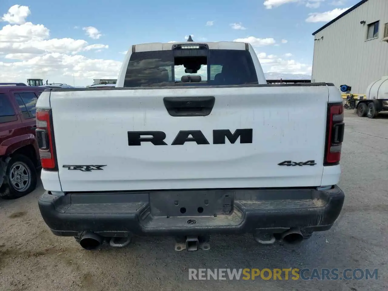 6 Photograph of a damaged car 1C6SRFU96NN193489 RAM 1500 2022