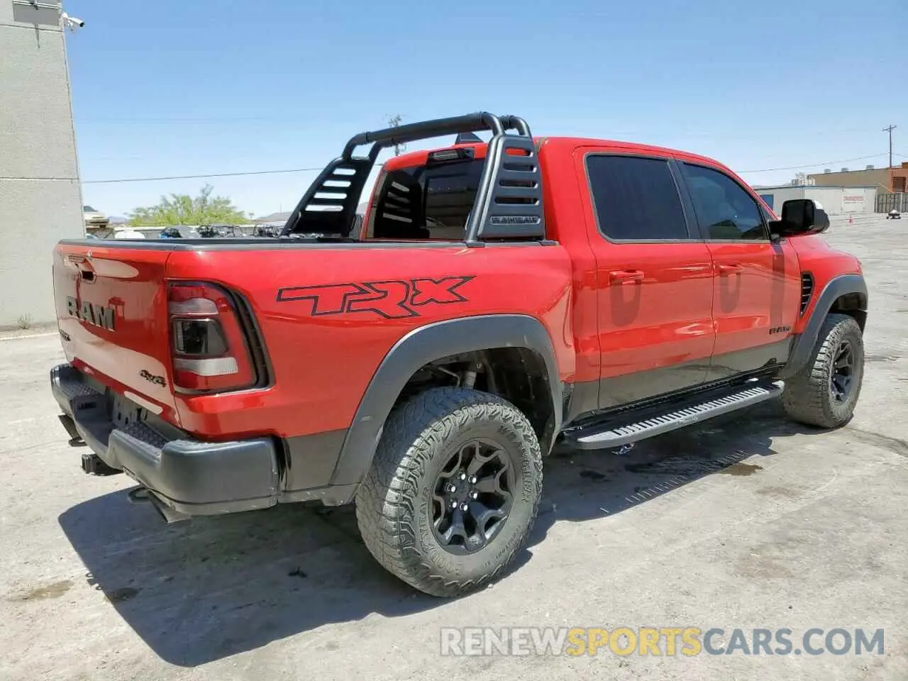 3 Photograph of a damaged car 1C6SRFU96NN364371 RAM 1500 2022