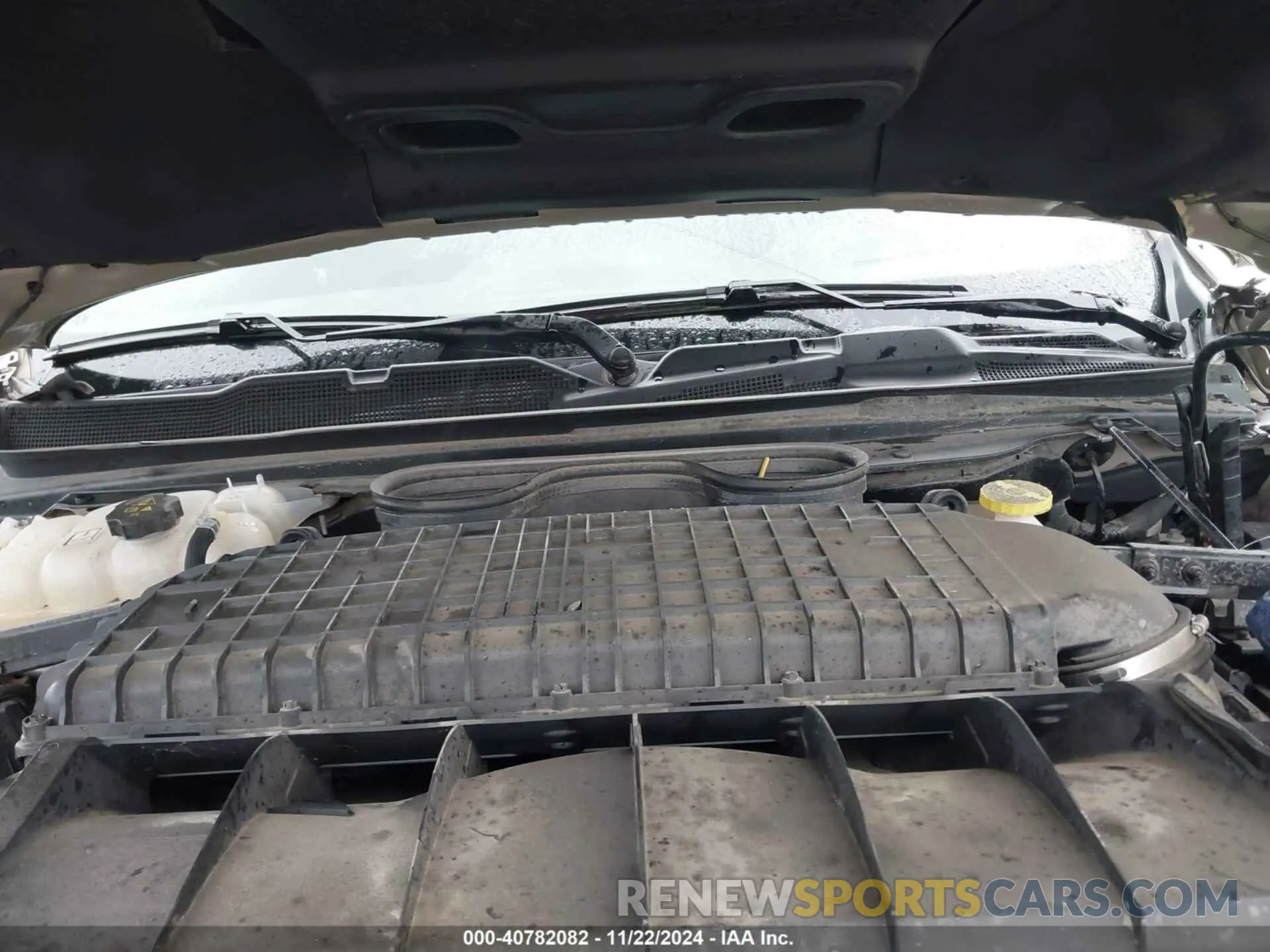 10 Photograph of a damaged car 1C6SRFU96NN404111 RAM 1500 2022