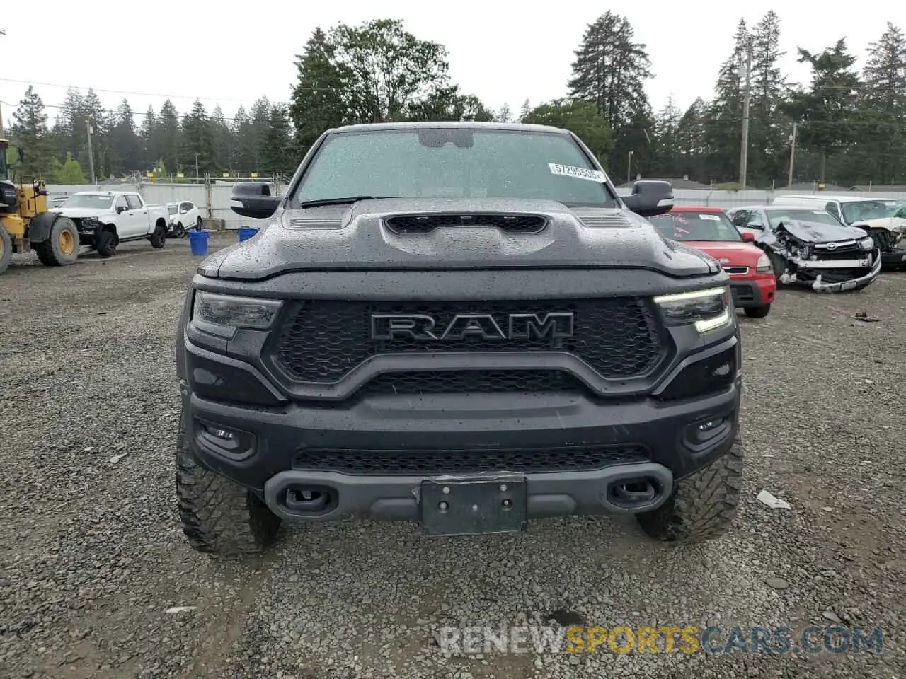 5 Photograph of a damaged car 1C6SRFU97NN215631 RAM 1500 2022