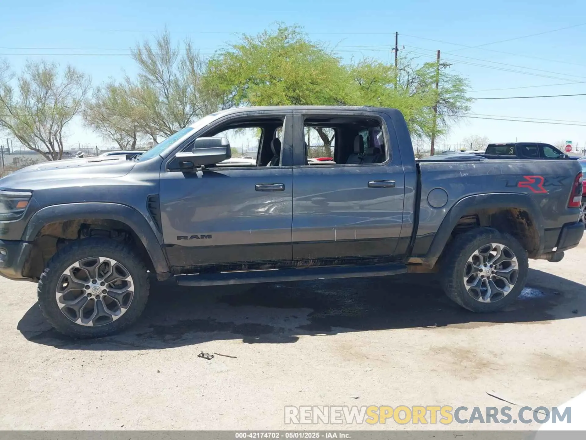13 Photograph of a damaged car 1C6SRFU97NN353587 RAM 1500 2022