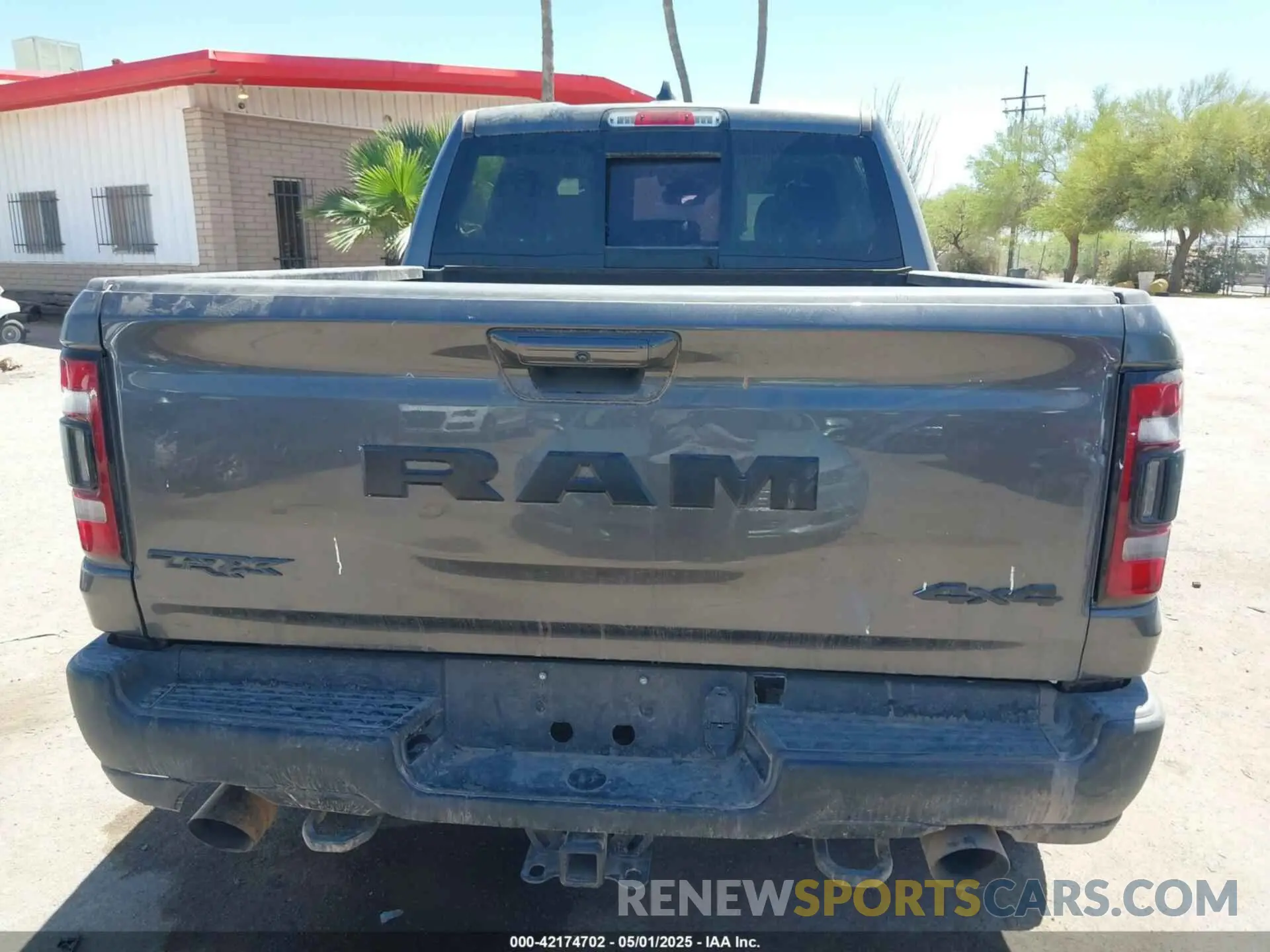 15 Photograph of a damaged car 1C6SRFU97NN353587 RAM 1500 2022