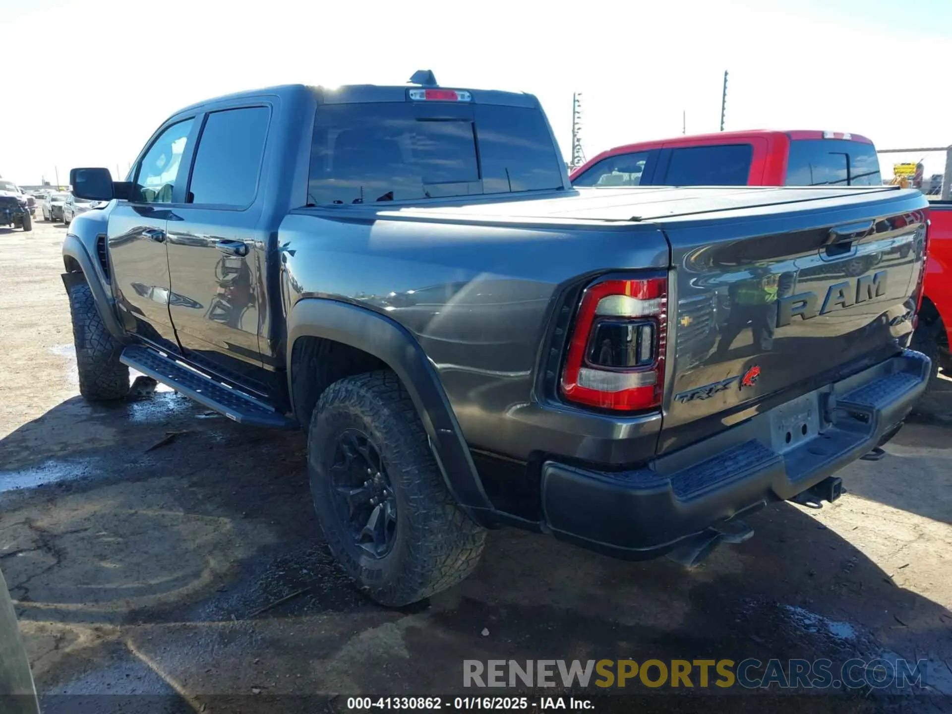 3 Photograph of a damaged car 1C6SRFU98NN377235 RAM 1500 2022