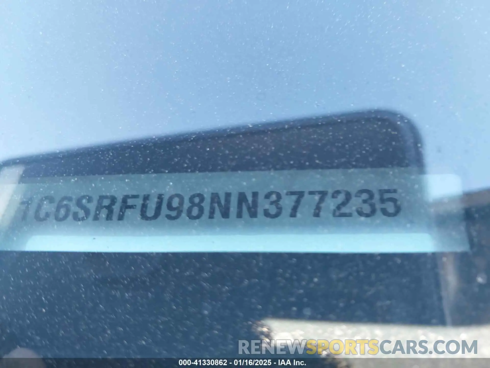 9 Photograph of a damaged car 1C6SRFU98NN377235 RAM 1500 2022