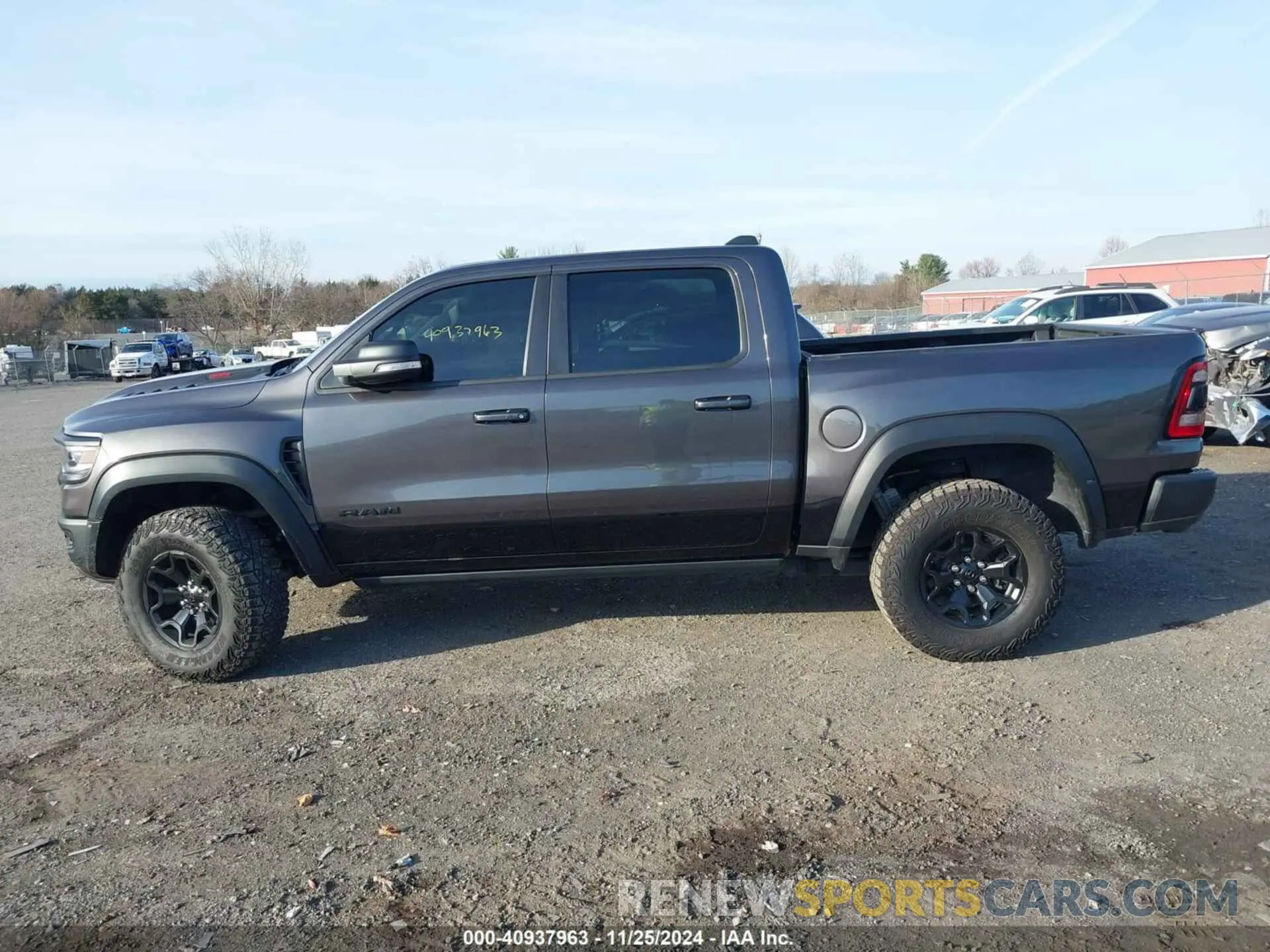 14 Photograph of a damaged car 1C6SRFU99NN144769 RAM 1500 2022