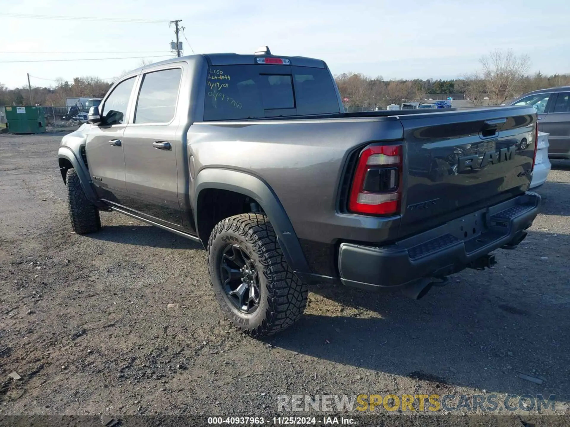 3 Photograph of a damaged car 1C6SRFU99NN144769 RAM 1500 2022