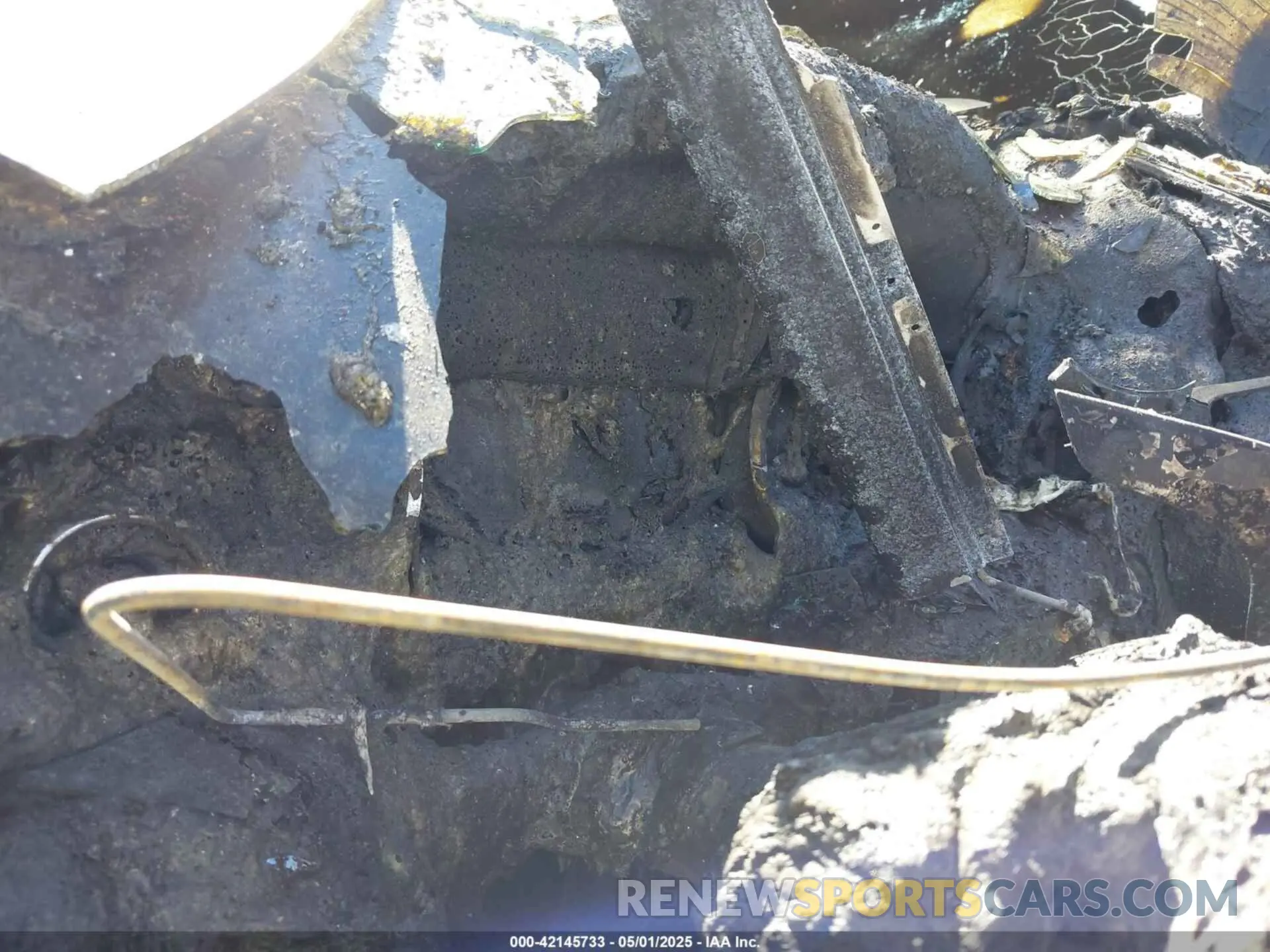 7 Photograph of a damaged car 1C6SRFU99NN151639 RAM 1500 2022