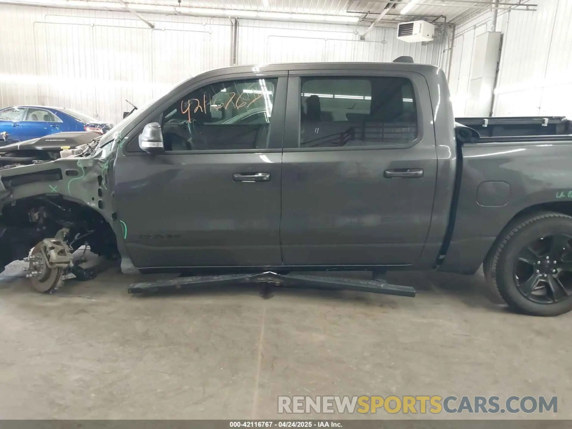 15 Photograph of a damaged car 1C6SRFVT2NN432644 RAM 1500 2022