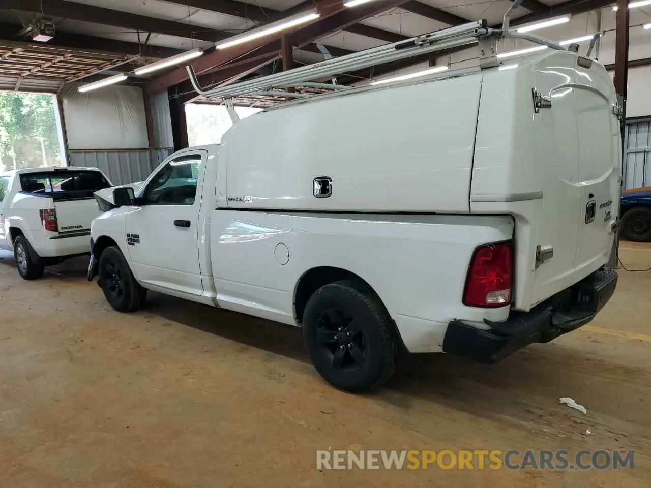 2 Photograph of a damaged car 3C6JR6DG7NG330314 RAM 1500 2022