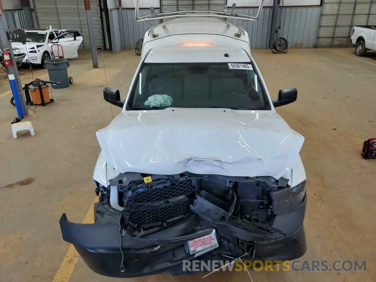 5 Photograph of a damaged car 3C6JR6DG7NG330314 RAM 1500 2022