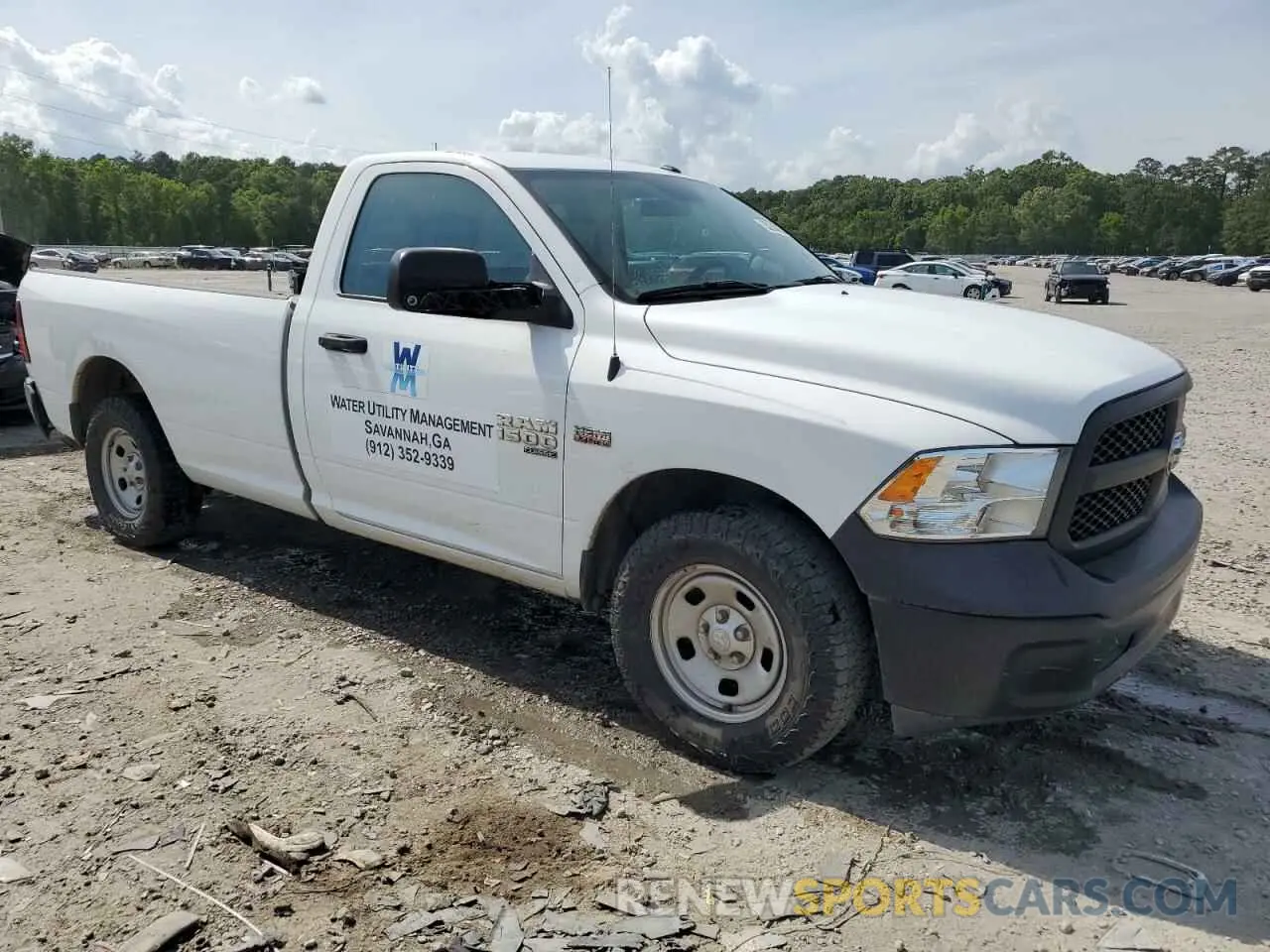 4 Photograph of a damaged car 3C6JR6DT4NG172298 RAM 1500 2022