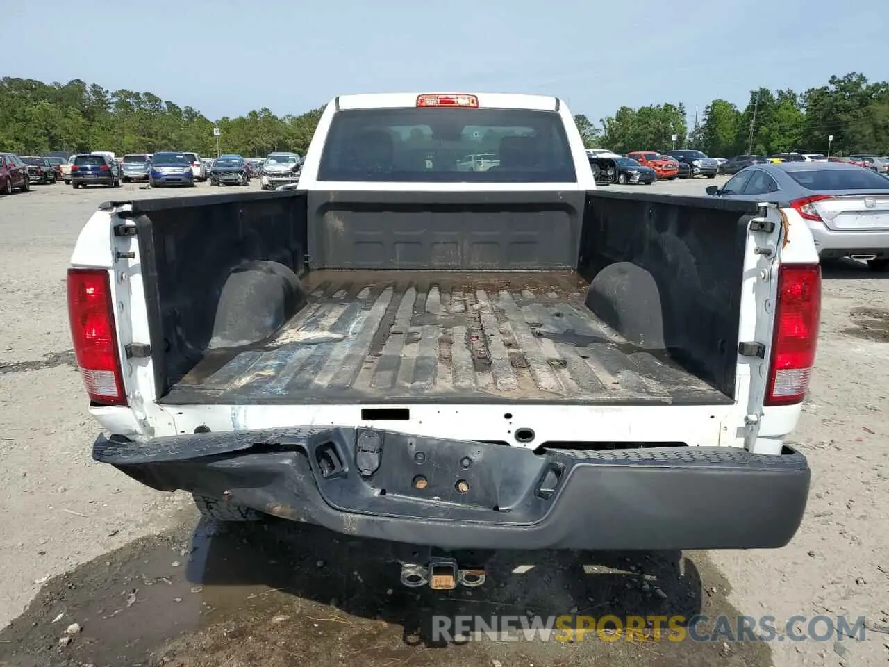 6 Photograph of a damaged car 3C6JR6DT4NG172298 RAM 1500 2022