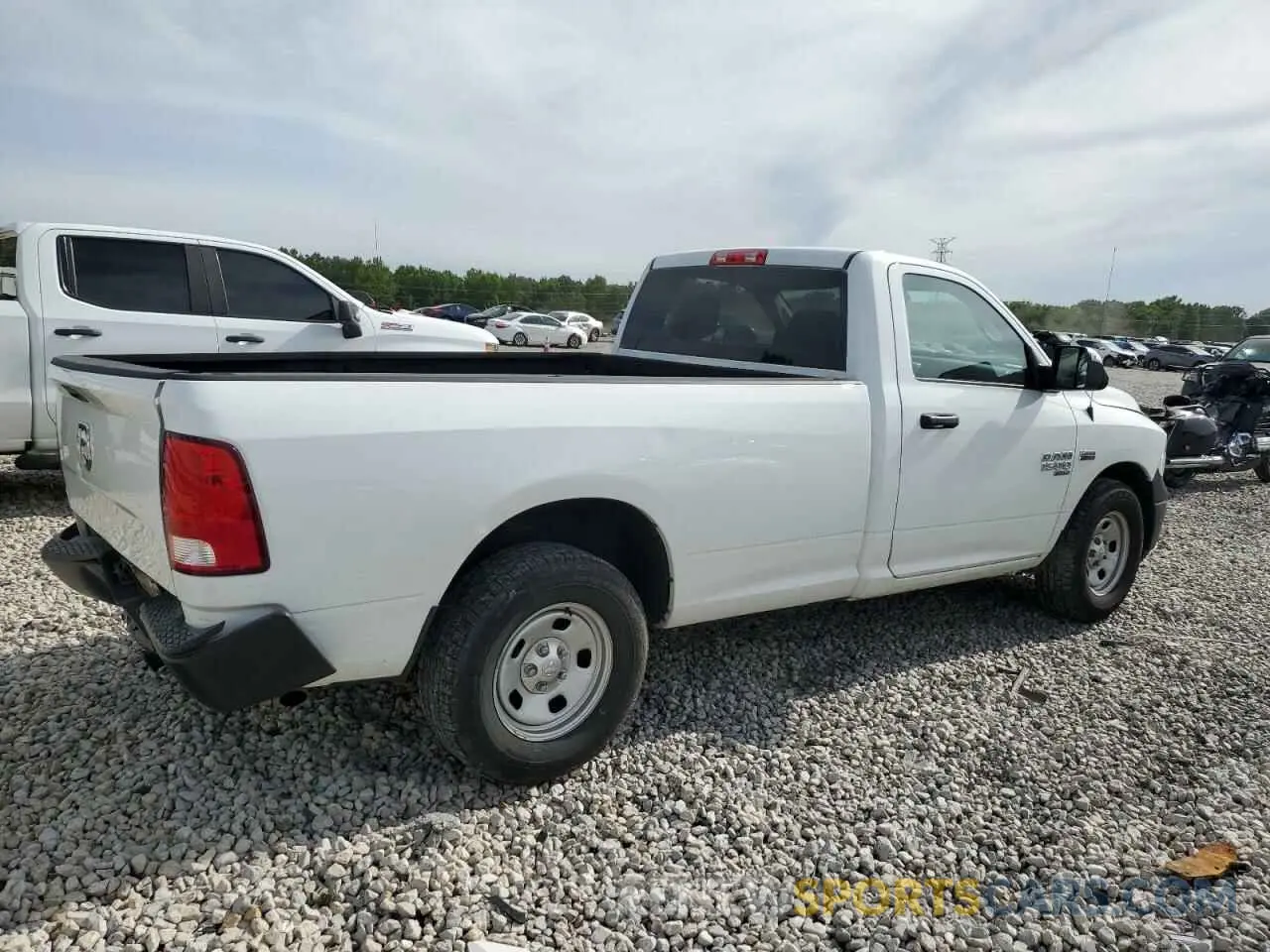 3 Photograph of a damaged car 3C6JR6DT9NG198962 RAM 1500 2022
