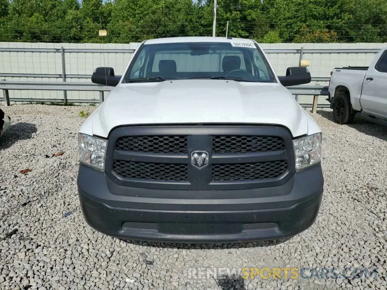 5 Photograph of a damaged car 3C6JR6DT9NG198962 RAM 1500 2022