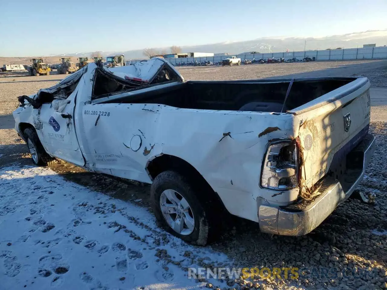2 Photograph of a damaged car 3C6JR7DG0NG428493 RAM 1500 2022