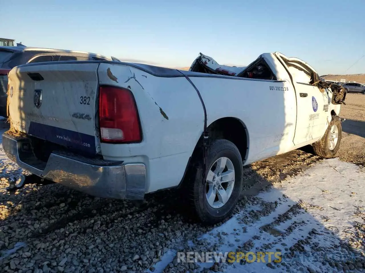 3 Photograph of a damaged car 3C6JR7DG0NG428493 RAM 1500 2022