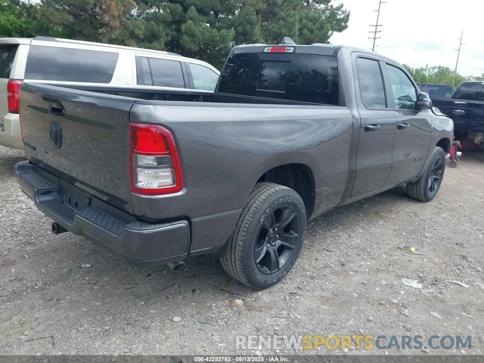 4 Photograph of a damaged car 1C6RREBG6PN585787 RAM 1500 2023