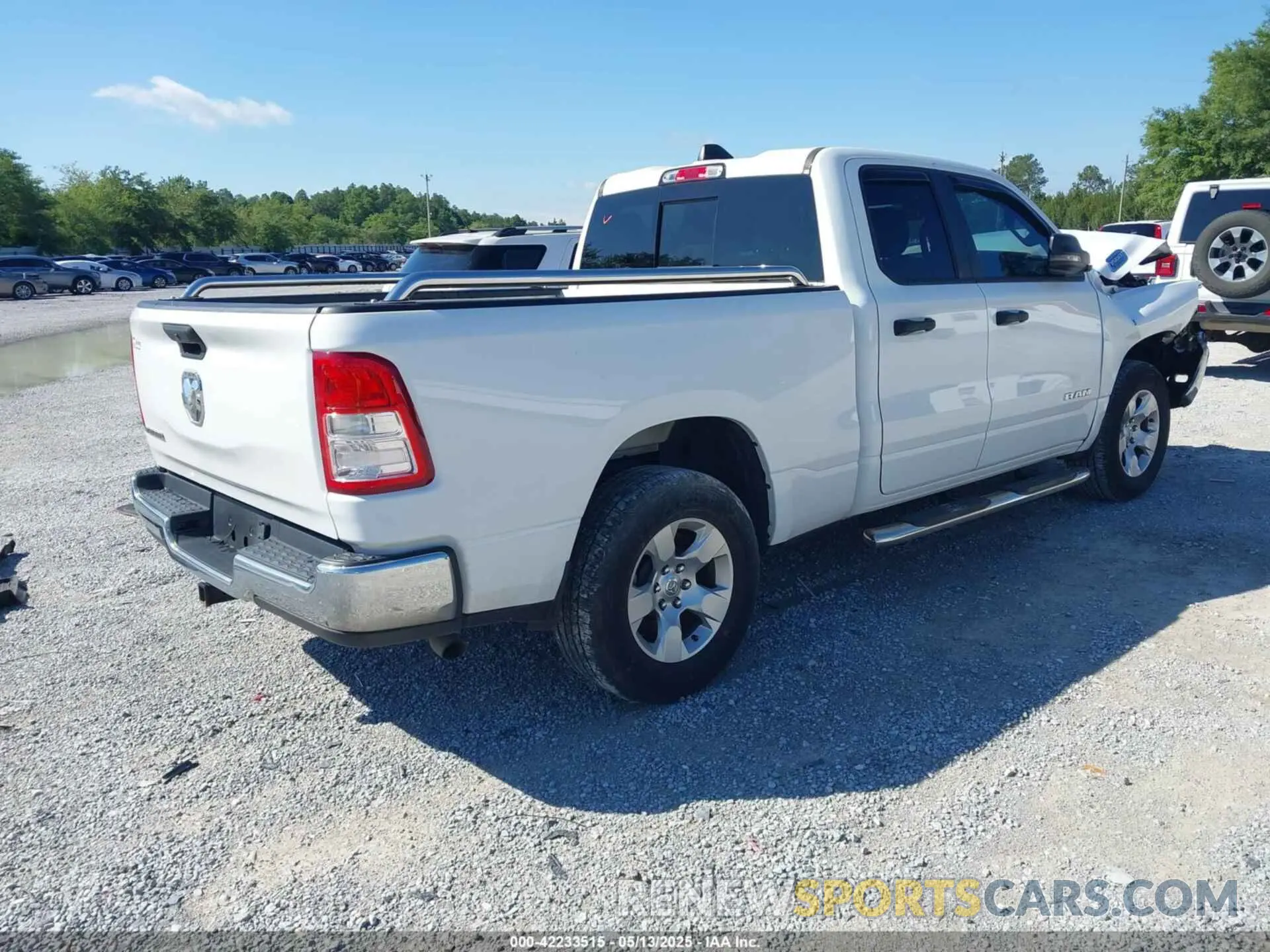 4 Photograph of a damaged car 1C6RREBG9PN511828 RAM 1500 2023