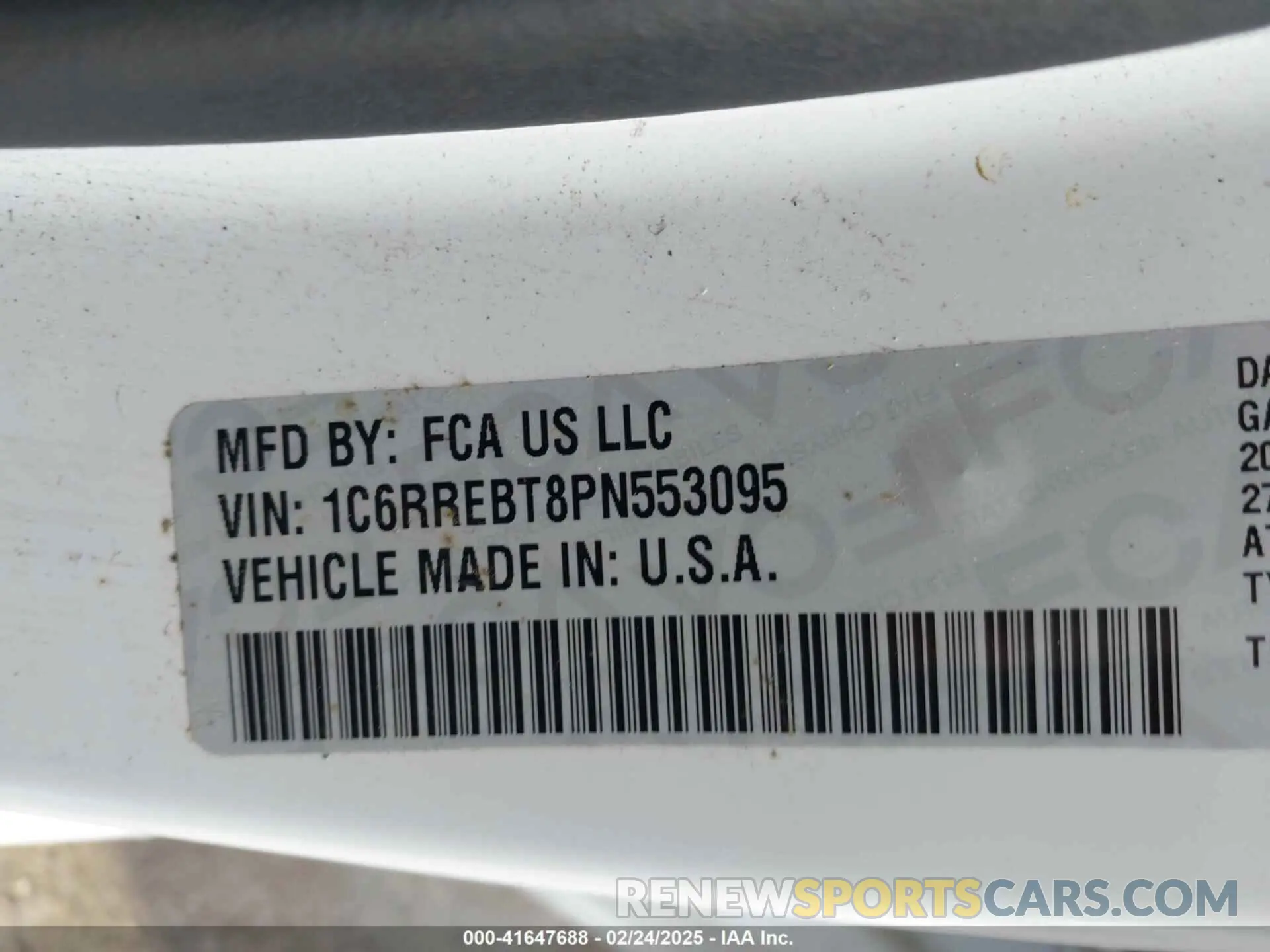 9 Photograph of a damaged car 1C6RREBT8PN553095 RAM 1500 2023