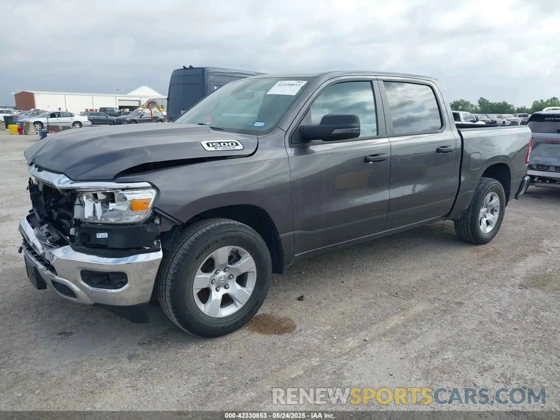 2 Photograph of a damaged car 1C6RREFG1PN600402 RAM 1500 2023