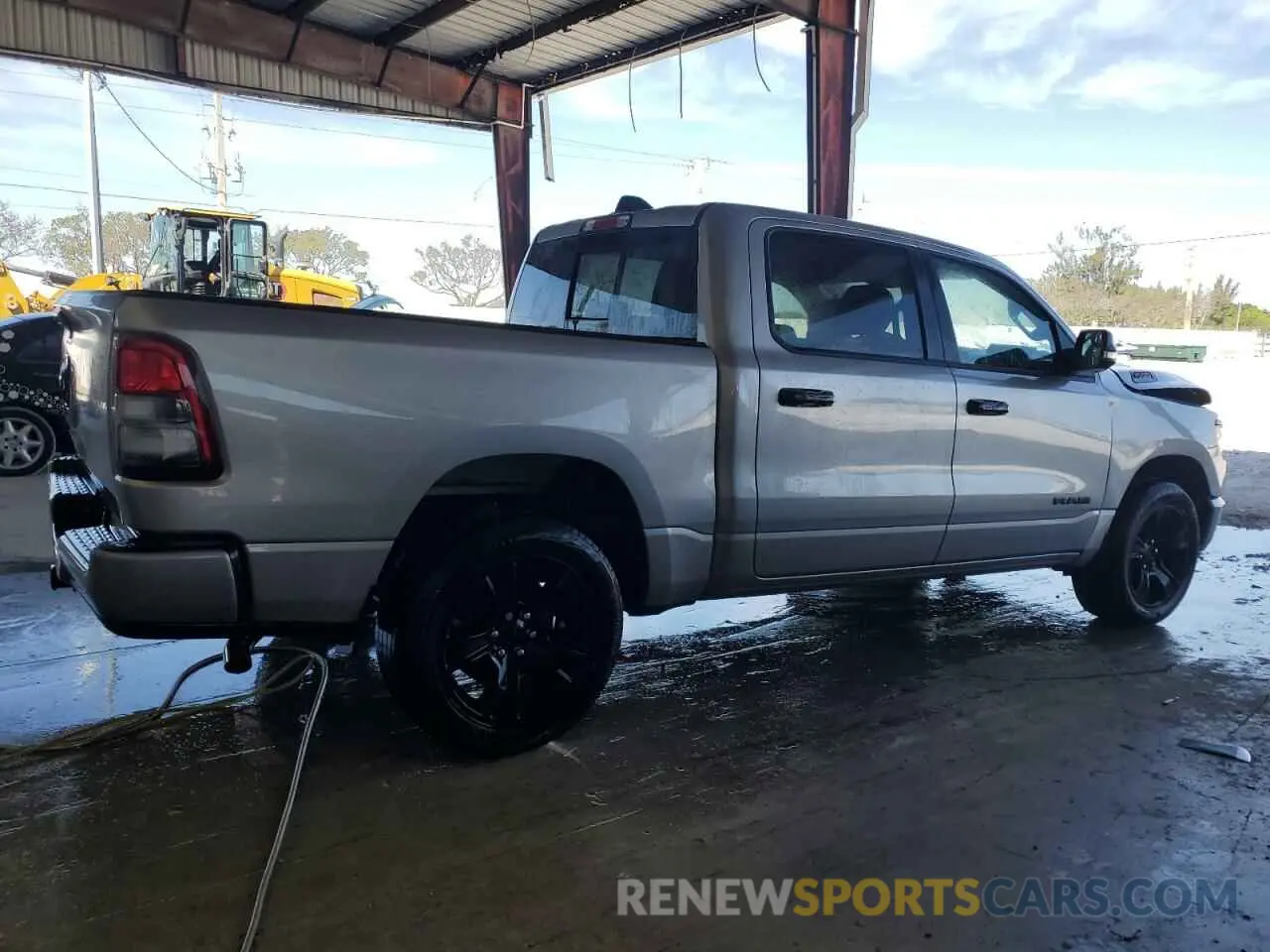 3 Photograph of a damaged car 1C6RREFG5PN654513 RAM 1500 2023