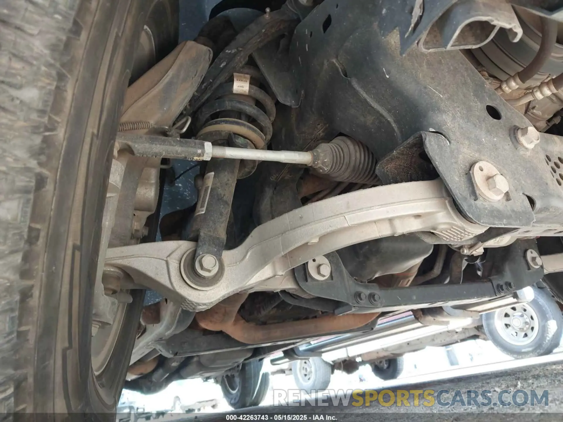 17 Photograph of a damaged car 1C6RREFT1PN693046 RAM 1500 2023