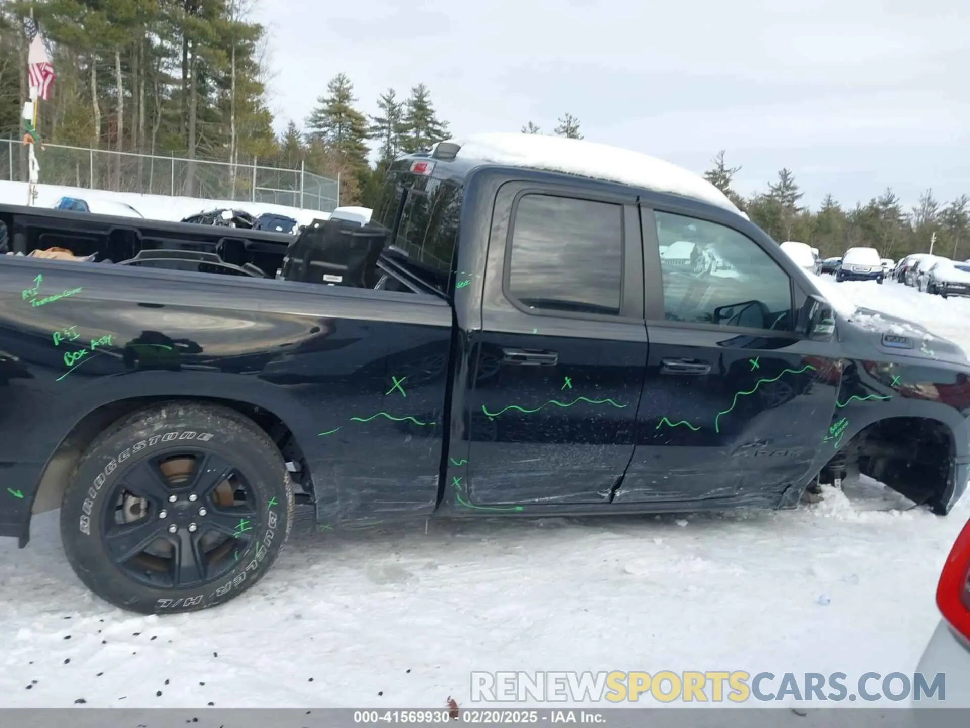 14 Photograph of a damaged car 1C6RRFBG1PN522084 RAM 1500 2023