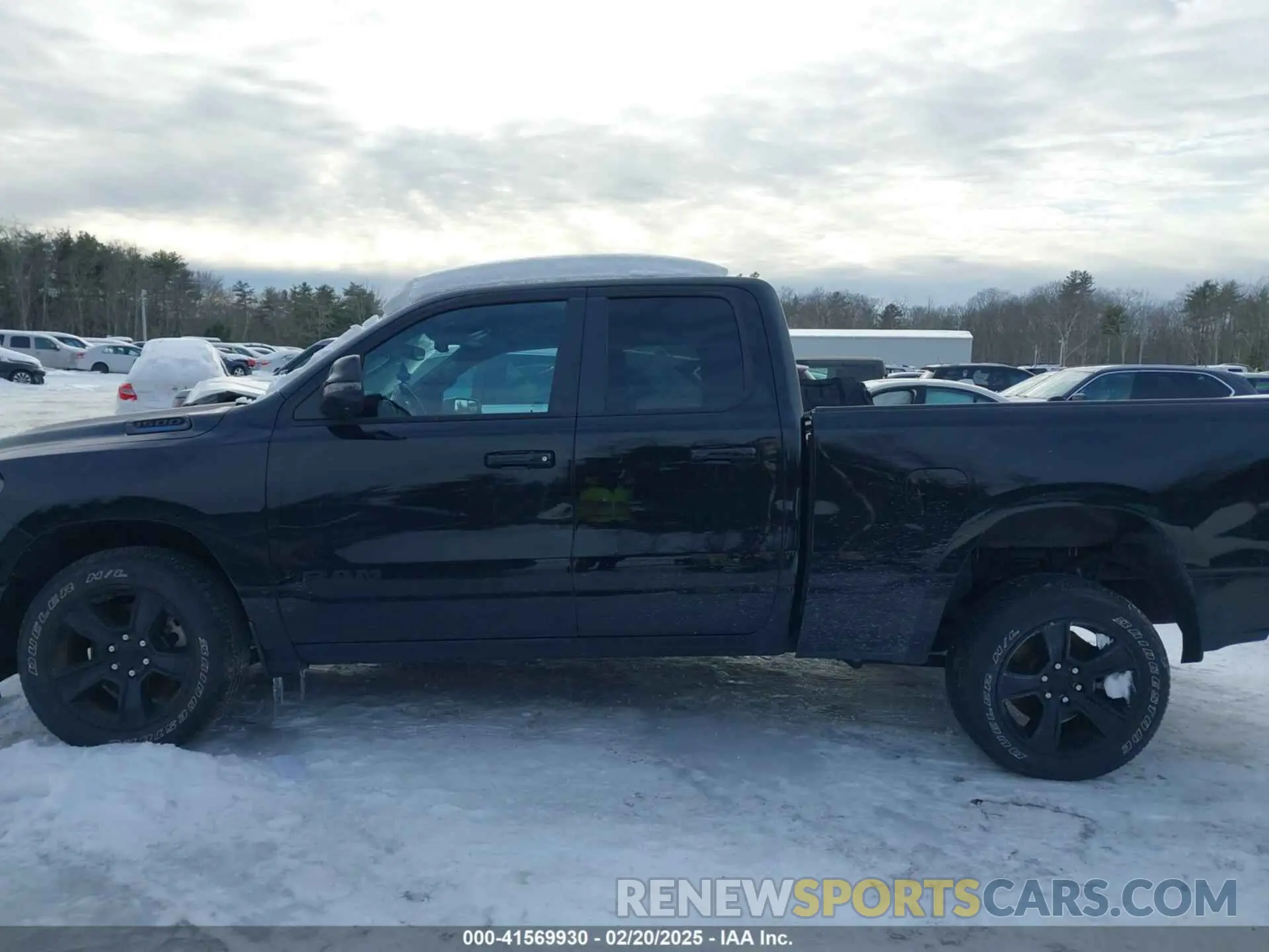 15 Photograph of a damaged car 1C6RRFBG1PN522084 RAM 1500 2023