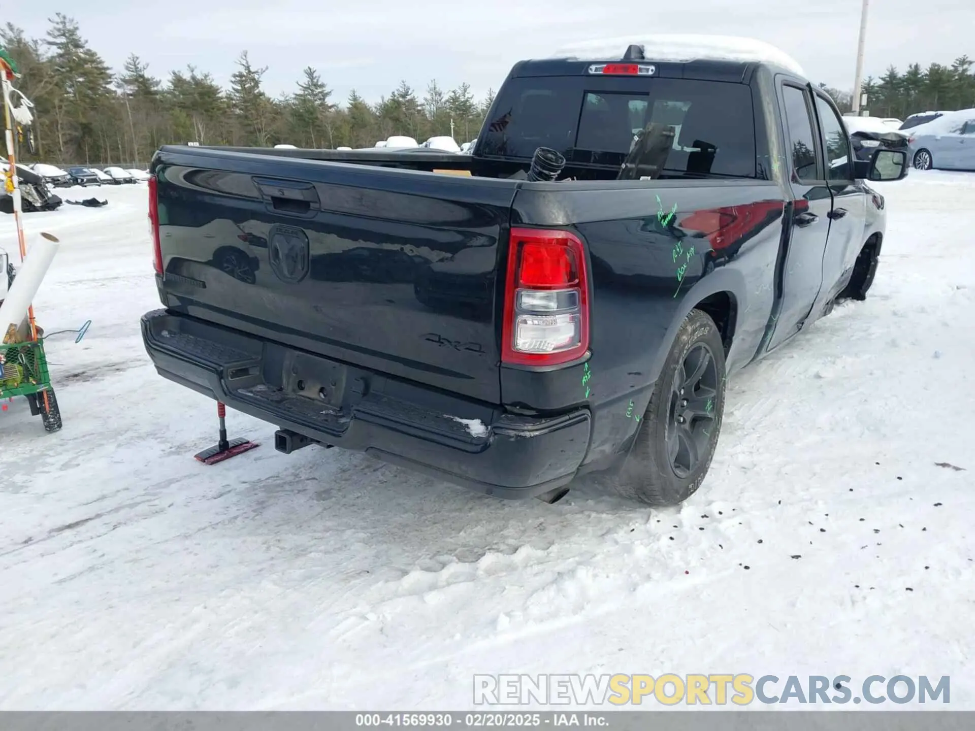 4 Photograph of a damaged car 1C6RRFBG1PN522084 RAM 1500 2023