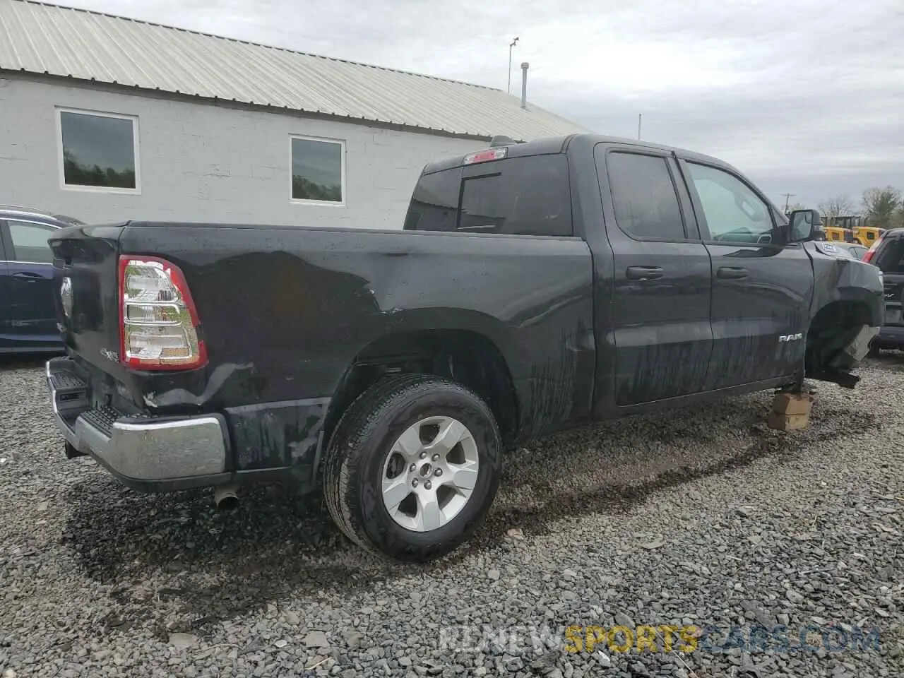 3 Photograph of a damaged car 1C6RRFBG1PN581300 RAM 1500 2023