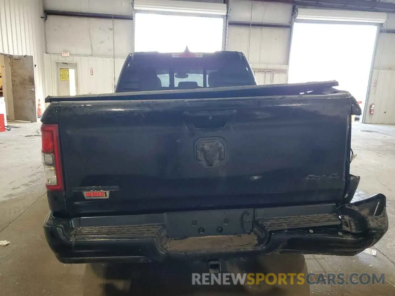 6 Photograph of a damaged car 1C6RRFBG9PN596708 RAM 1500 2023