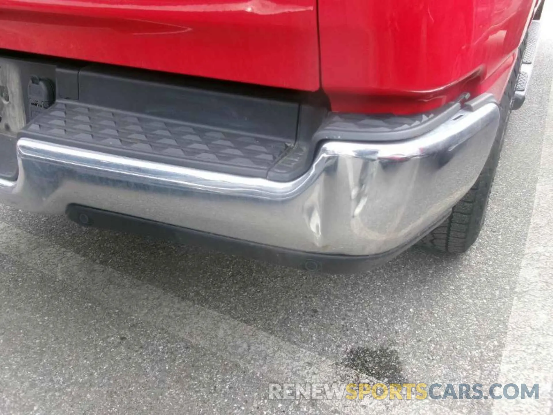 15 Photograph of a damaged car 1C6RRFFG1PN558433 RAM 1500 2023