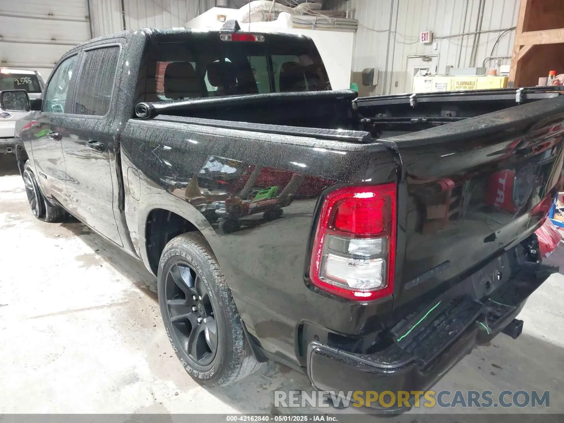 3 Photograph of a damaged car 1C6RRFFG3PN591272 RAM 1500 2023