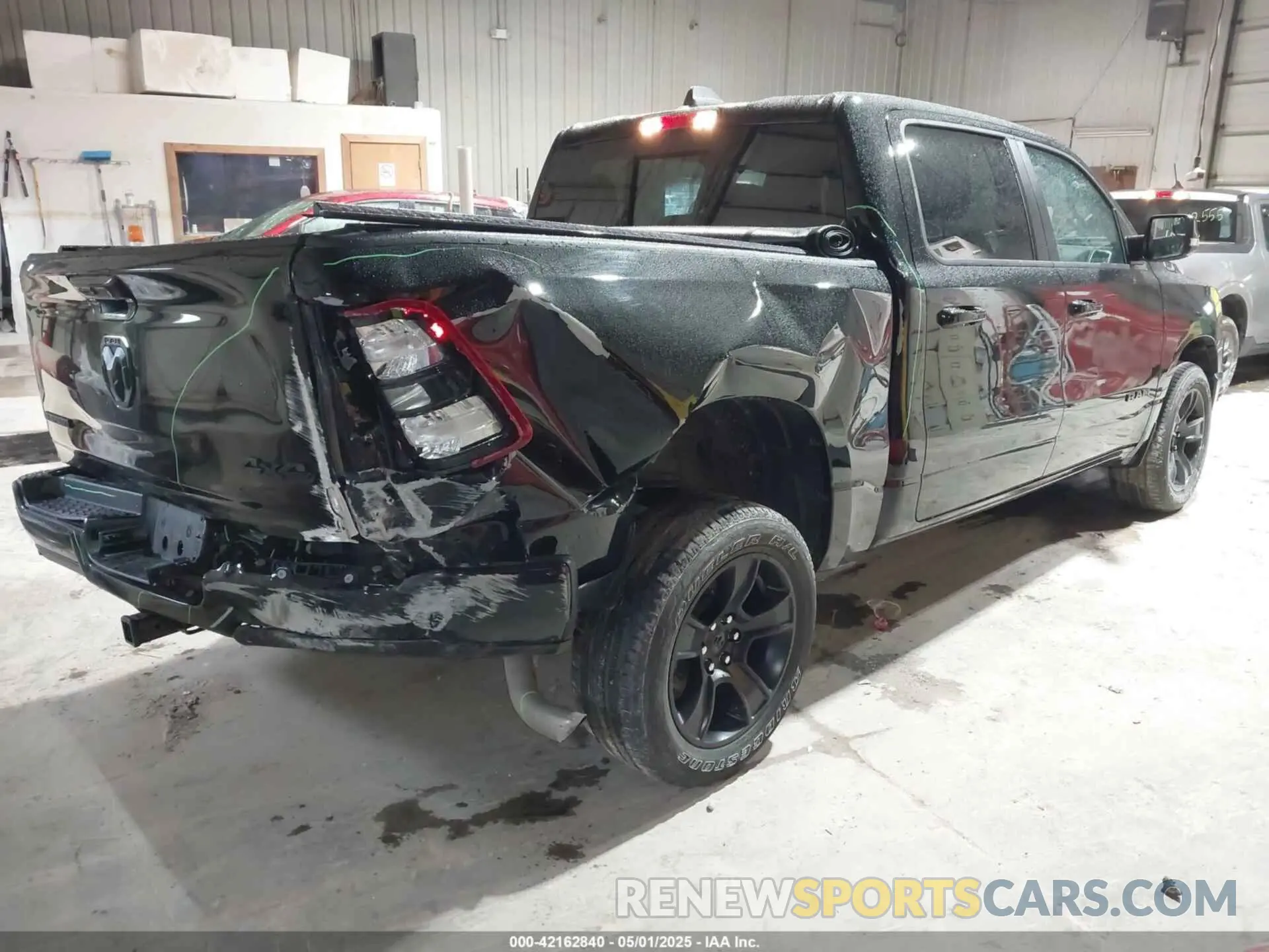 4 Photograph of a damaged car 1C6RRFFG3PN591272 RAM 1500 2023