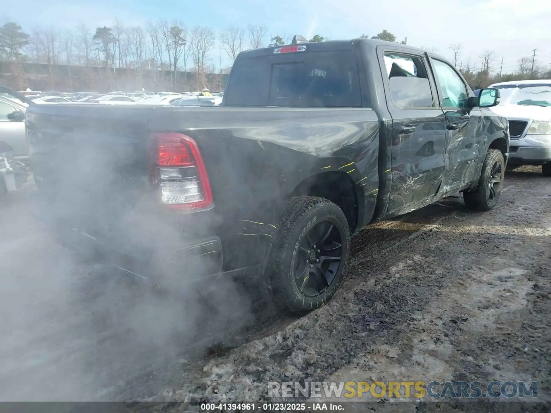 4 Photograph of a damaged car 1C6RRFFG3PN679383 RAM 1500 2023