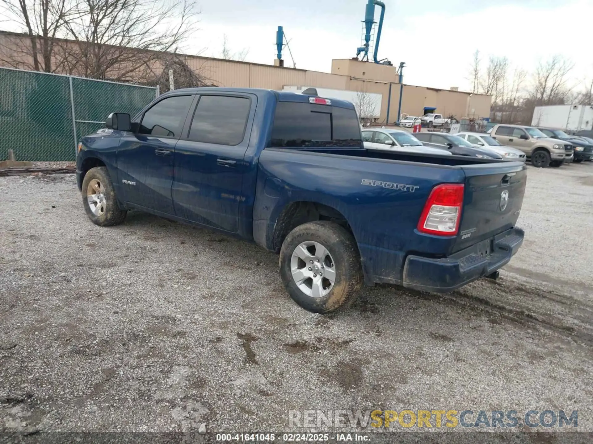 3 Photograph of a damaged car 1C6RRFFG4PN598747 RAM 1500 2023