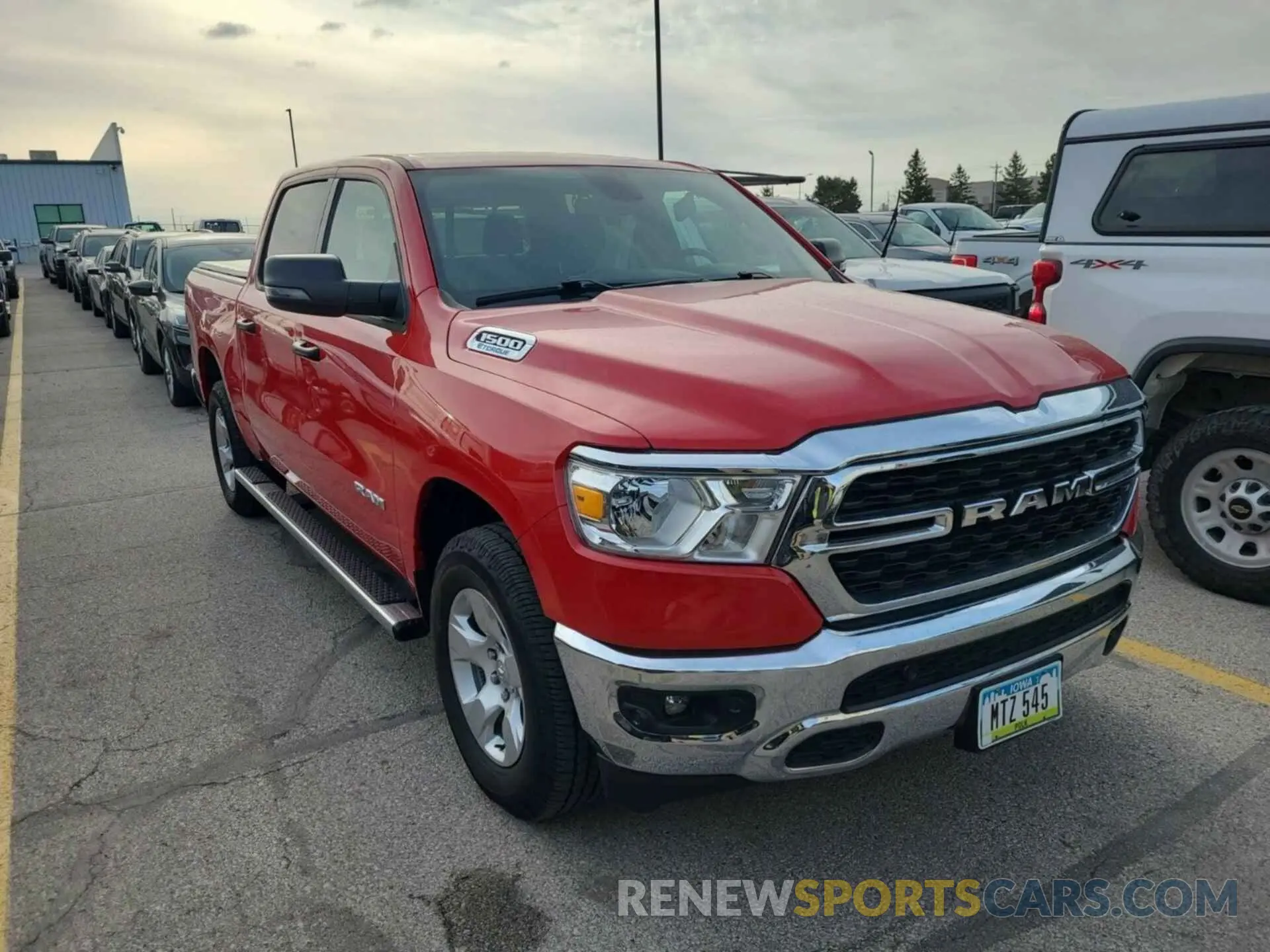 5 Photograph of a damaged car 1C6RRFFG5PN530957 RAM 1500 2023